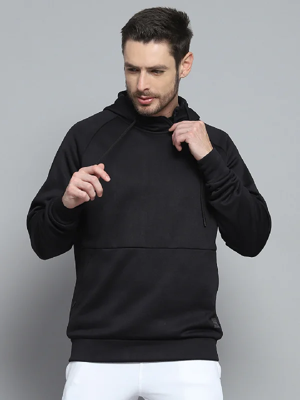 Men Black Solid Hooded Full Sleeve Sweatshirt