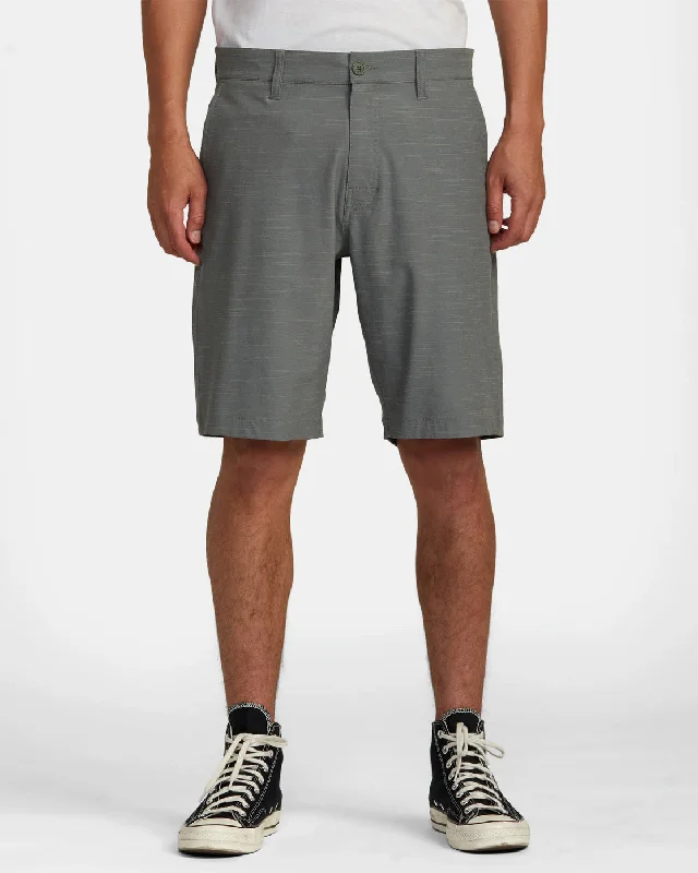 Balance 20" Hybrid Shorts - Olive