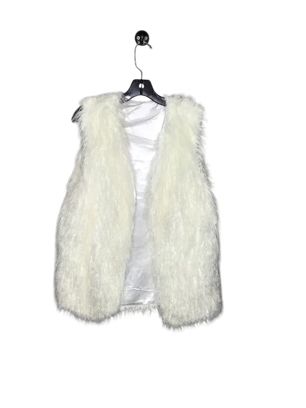 Vest Faux Fur & Sherpa By Clothes Mentor In White, Size: Osfm