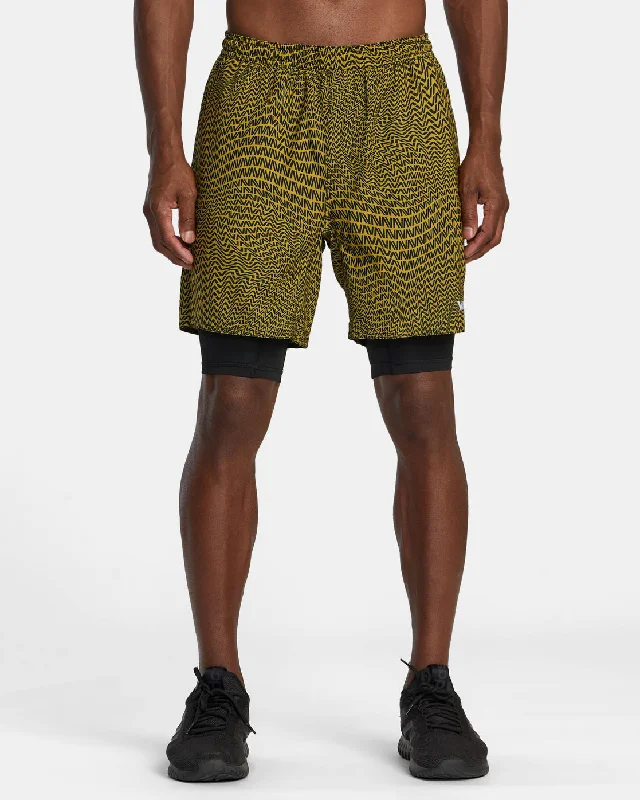 Yogger Train 2-In-1 17" Workout Shorts - Motif Golden